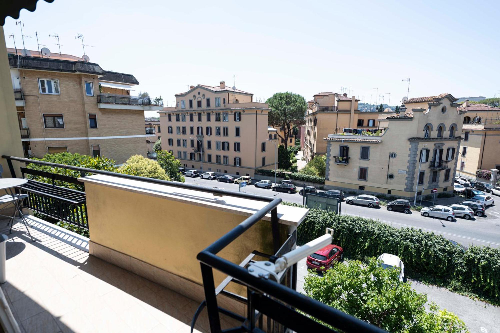 Casa Farnesina - Ponte Milvio Roma